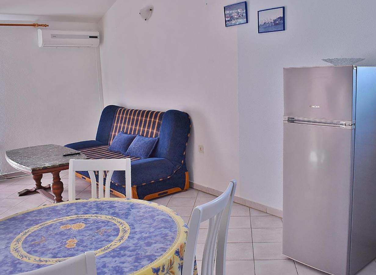 Apartments Felicce Banjol Bagian luar foto