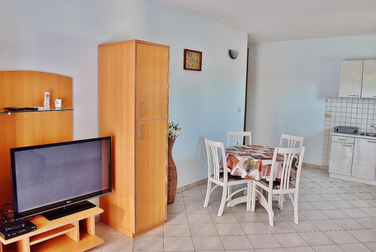 Apartments Felicce Banjol Bagian luar foto