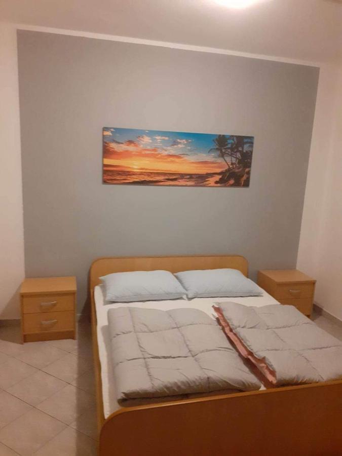 Apartments Felicce Banjol Bagian luar foto