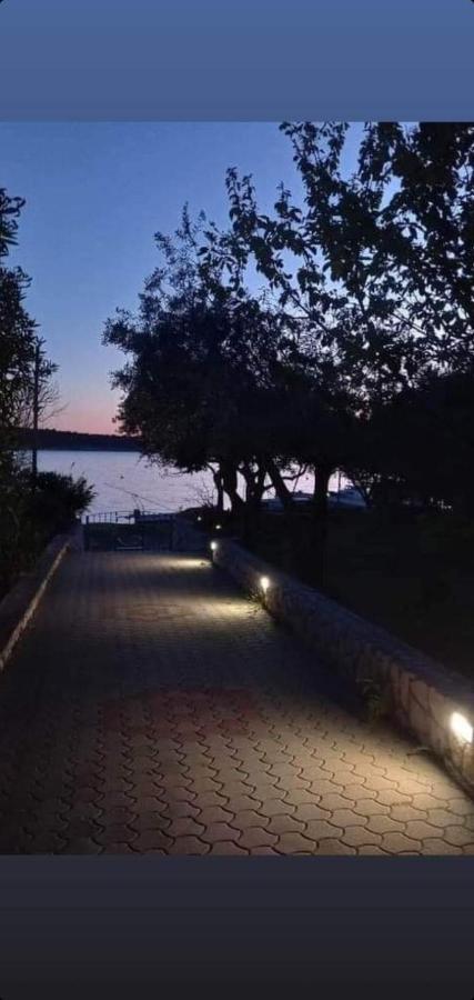 Apartments Felicce Banjol Bagian luar foto